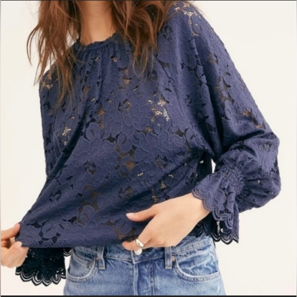 NWOT FREE PEOPLE Olivia lace top Medium